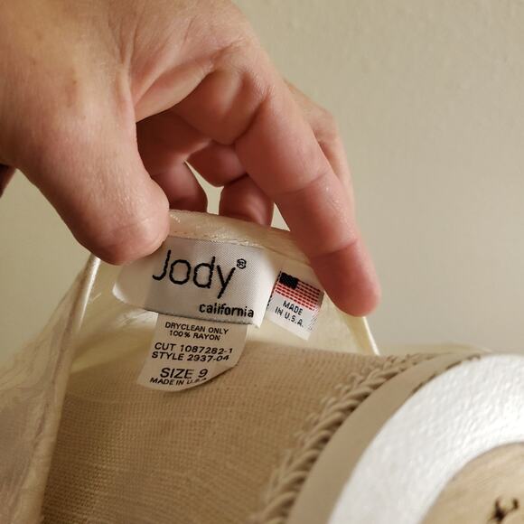 Vintage JODY Ivory Bridal Cottage field Corset Embossed Dress - Picture 15 of 15